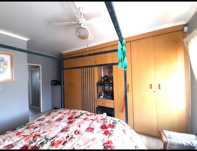 3 BEDROOM TOWNHOUSE FOR SALE IN ARCON PARK